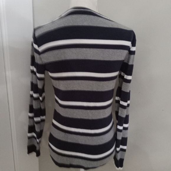Medium Tommy Hilfiger Navy Blue Gray White Striped Longsleeve V Neck Top - Picture 3 of 4